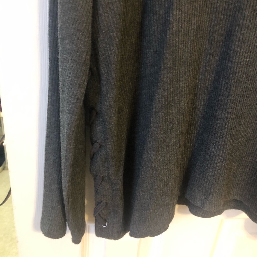 catherine malandrino ribbed long sleeve top - Picture 2 of 3